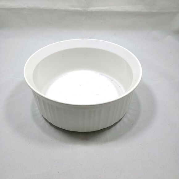 CorningWare 2.5 Qt Round Casserole Dish French White - Picture 2 of 4
